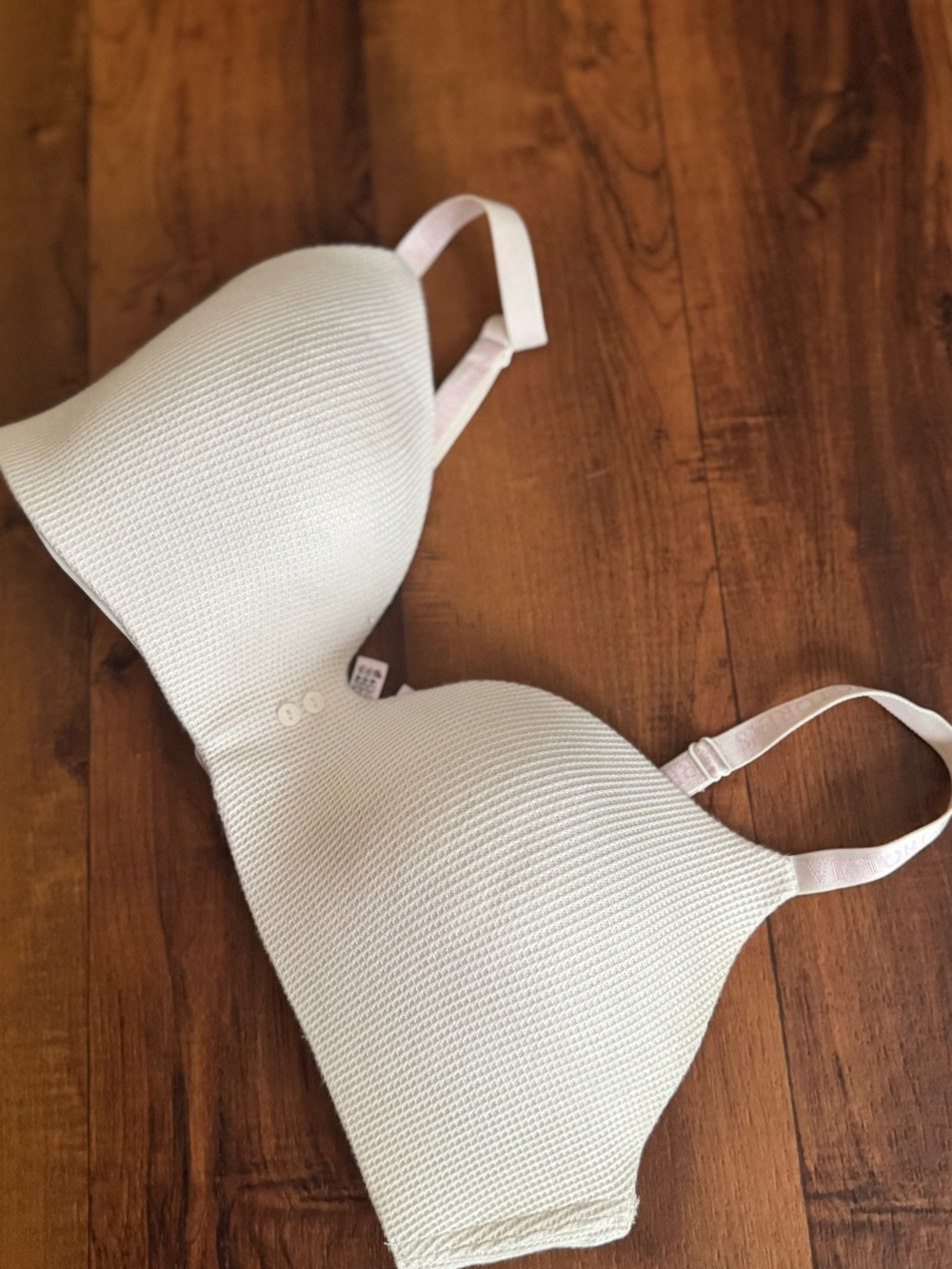 Victoria's Secret Creamy White Waffle knit T-Shirt Padded Wireless Bra 38D